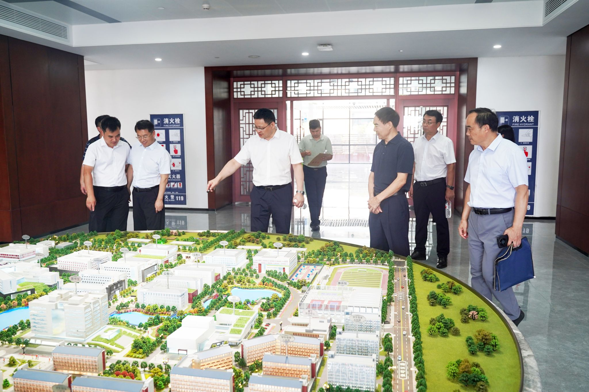 教育部發(fā)展規(guī)劃司一行到中國(guó)地質(zhì)大學(xué)（武漢）未來(lái)城校區(qū)調(diào)研-地大熱能