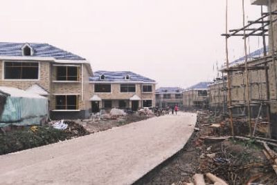 建設(shè)中的江洲墟場安置小區(qū)。